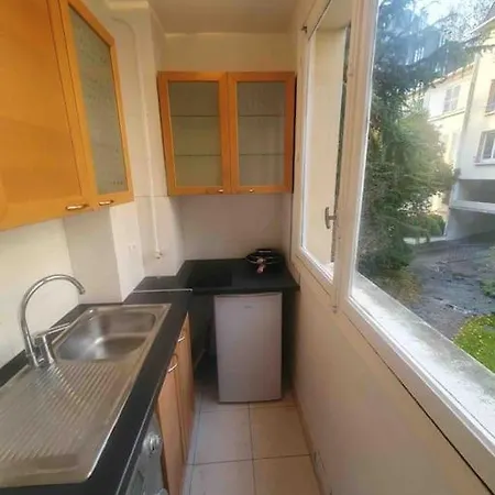 Chateau 5 Min Avec Balcon Et Un Stationnement Gratuit Apartment